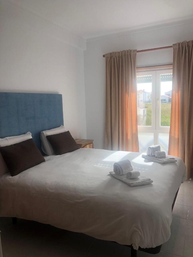 White Beach House Praia da Lourinha Luaran gambar